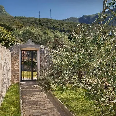 Fuzzys - Un Antico Casale Ristrutturato Villa *