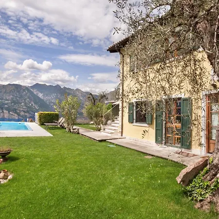 Fuzzys - Un Antico Casale Ristrutturato Malcesine